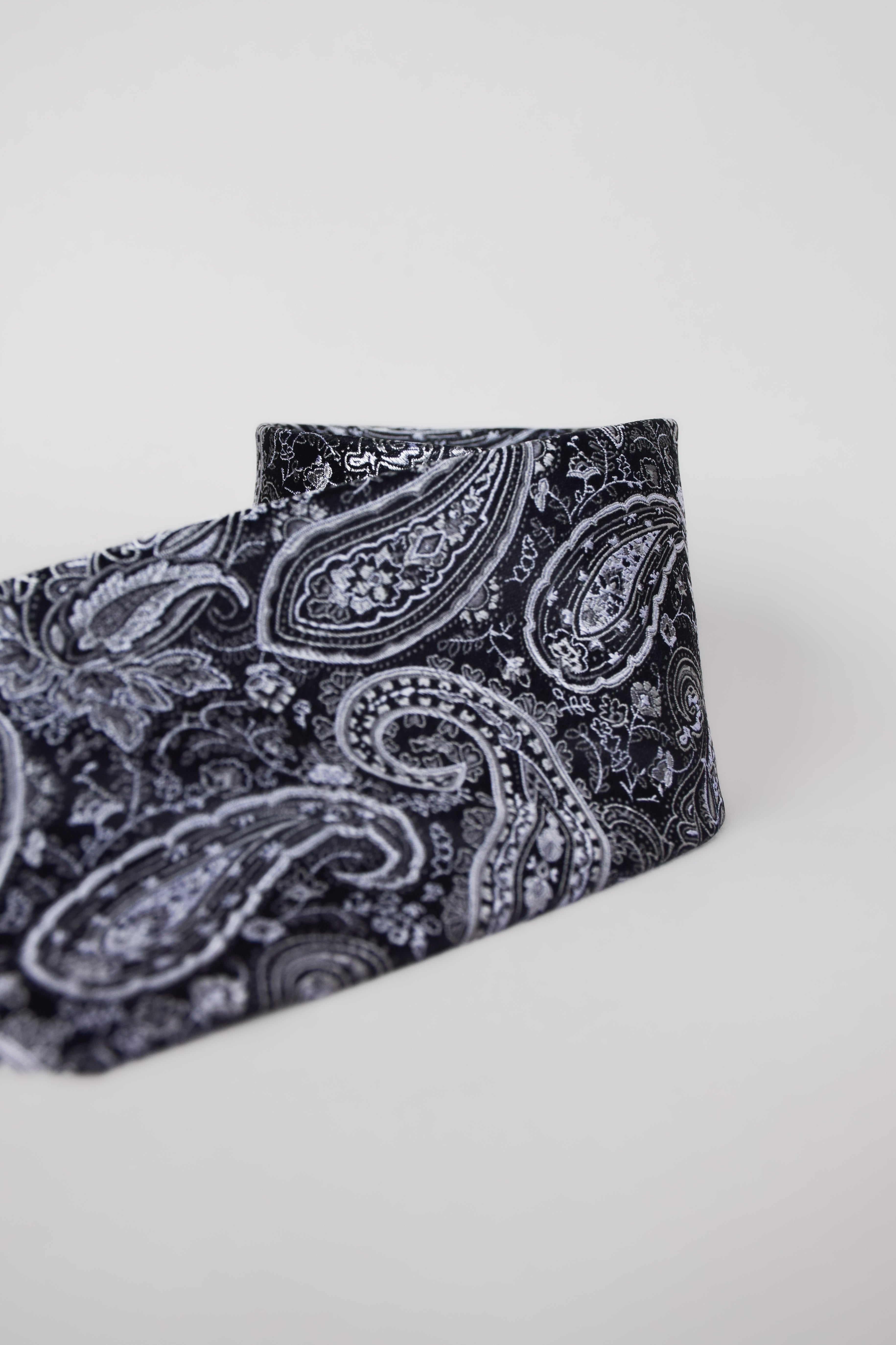 Woven Tie | Pure Silk |  Paisley Pattern - Atica Man
