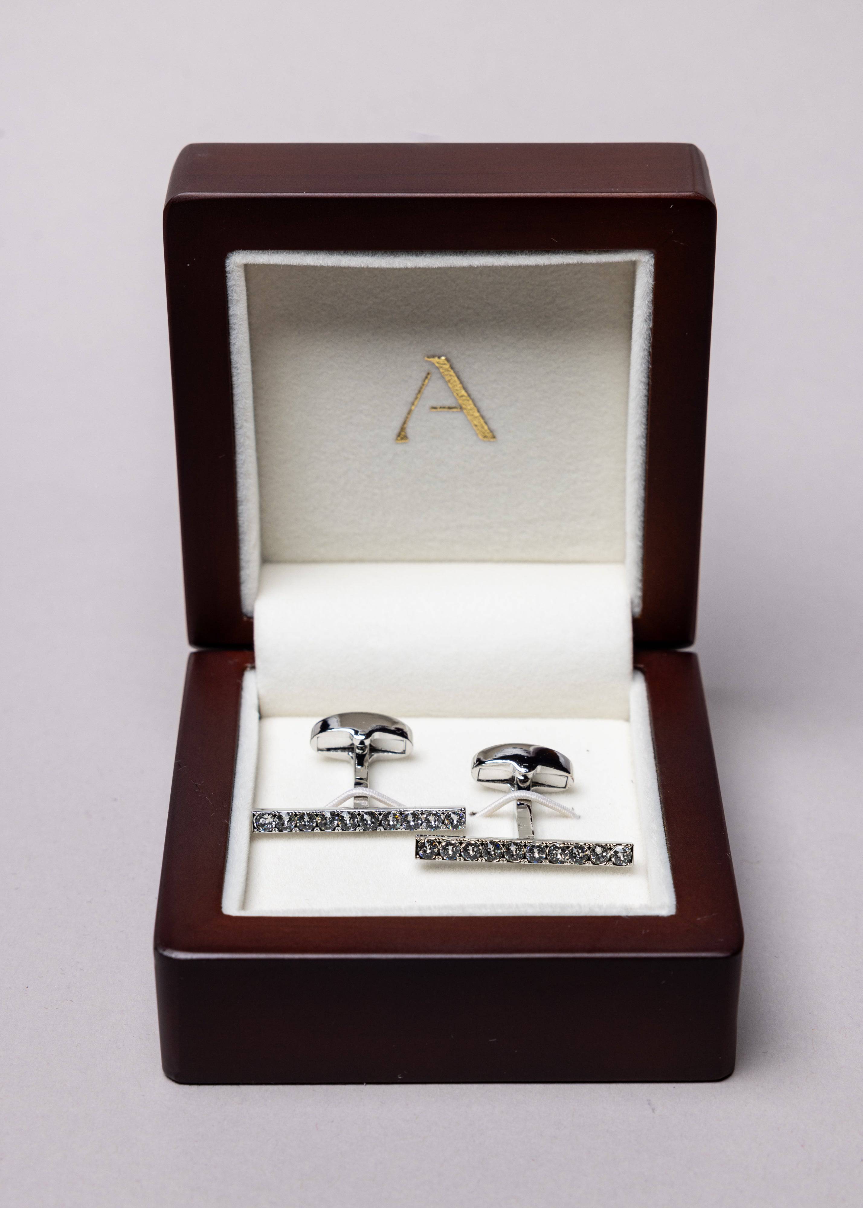 サトニャン。オラフ　SWAROVSKI Swarovski Shimmer Bar Cufflinks | Atica Man